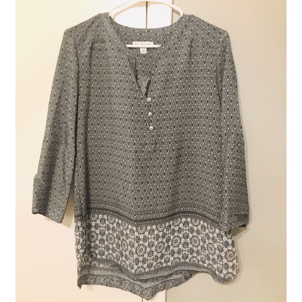 Gray and white Kim Rogers blouse